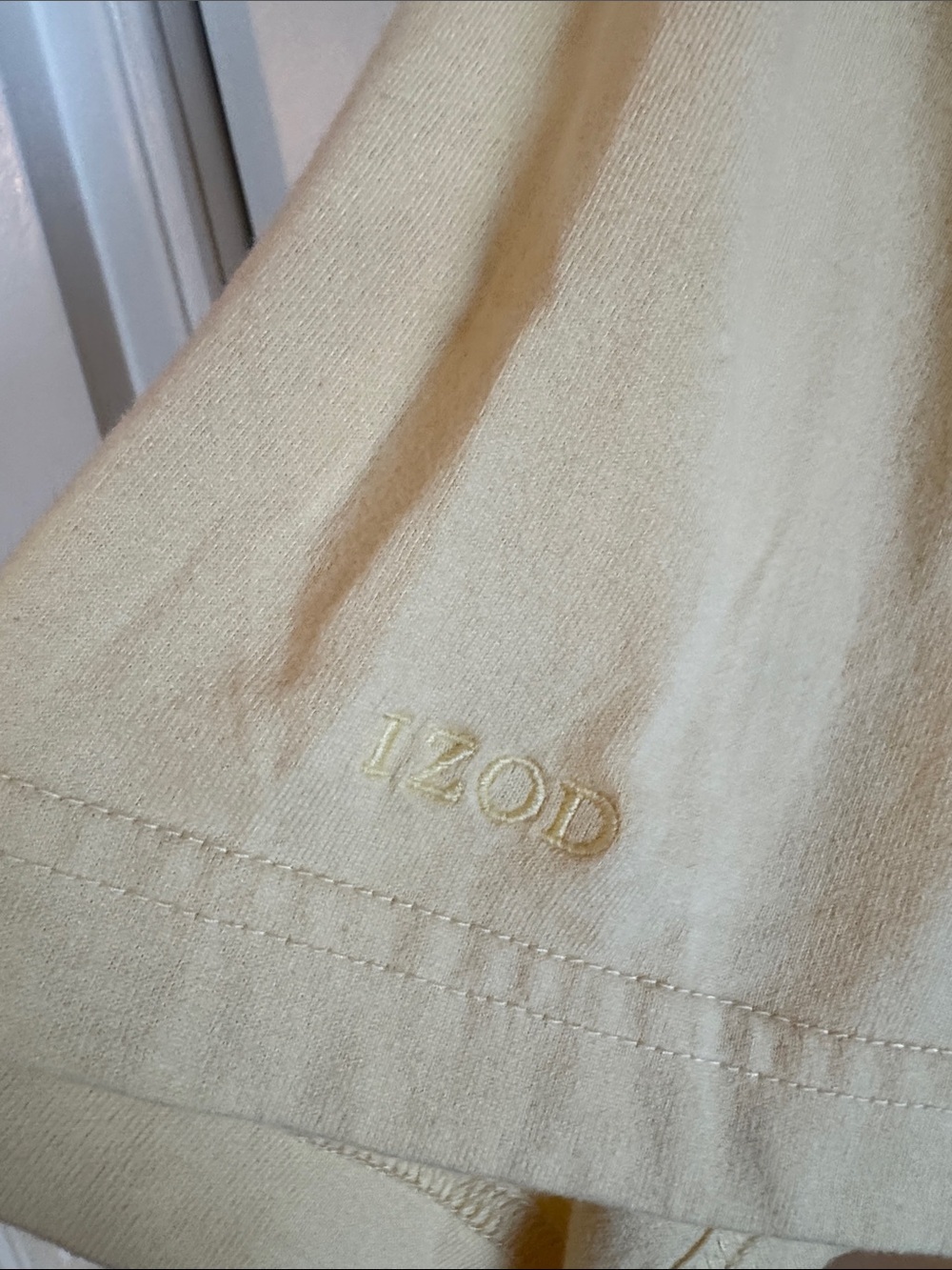 EUC Izod Short Sleeve Pocket Tee in Pale Yellow with Gray Accent Size L - Picture 8 of 8